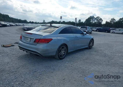 2014 Mercedes-Benz E 550 z USA, uszkodzony, nr VIN WDDKJ7DB9EF251121